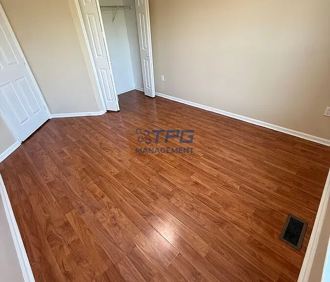 19 Newburgh Dr — Photo 15