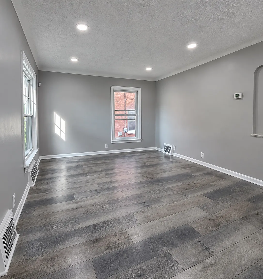 4 bed, 1329 sqft, $1,750 — Photo 3