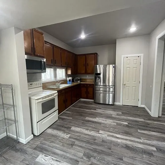 106 4th St #FRONT — Photo 15