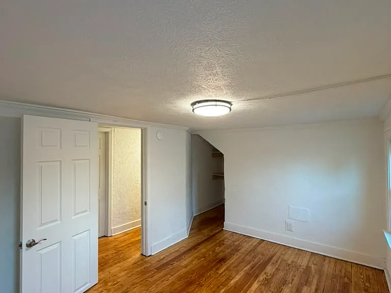 426 N Carroll Ave — Photo 15