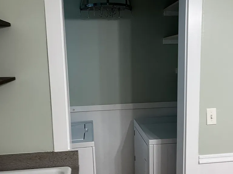 panty with washer and dryer