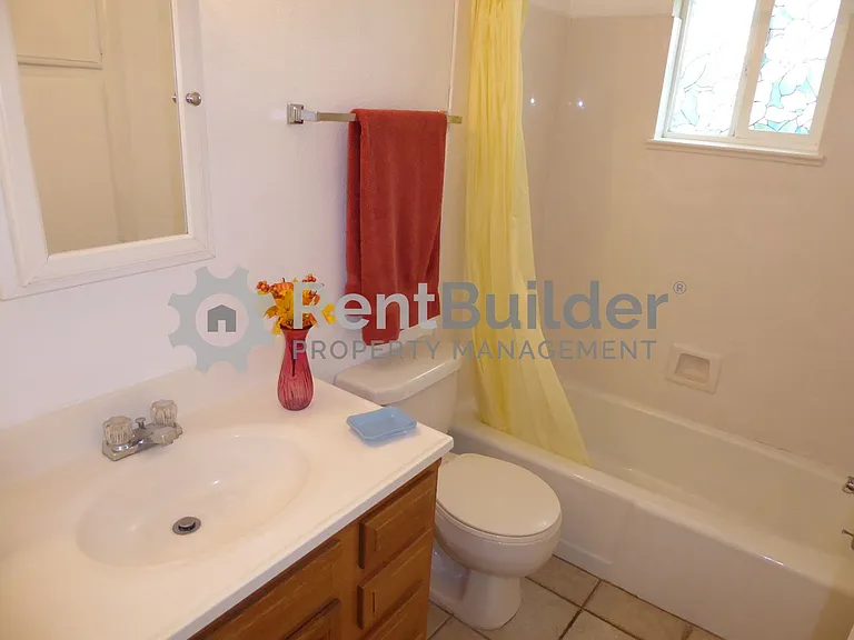 205 Vassar Dr SE — Photo 6