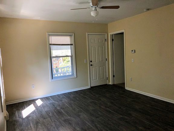 5th image of 520 Harlan Ave NE #2