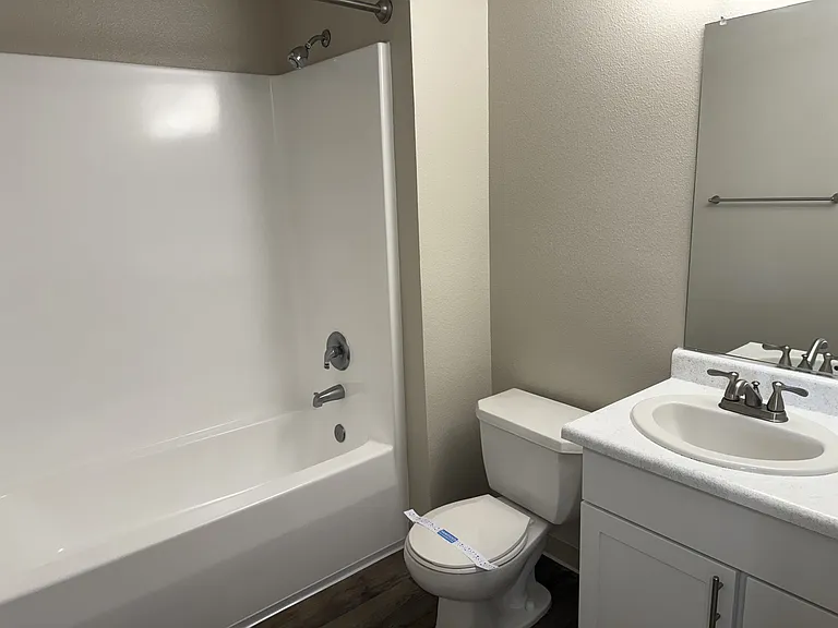 Chinook Way Apartments — Photo 14