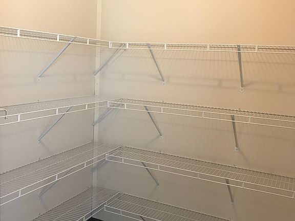 Walk-in Pantry