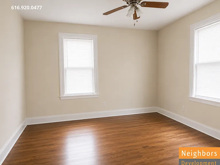672 Kellogg St SE — Photo 9