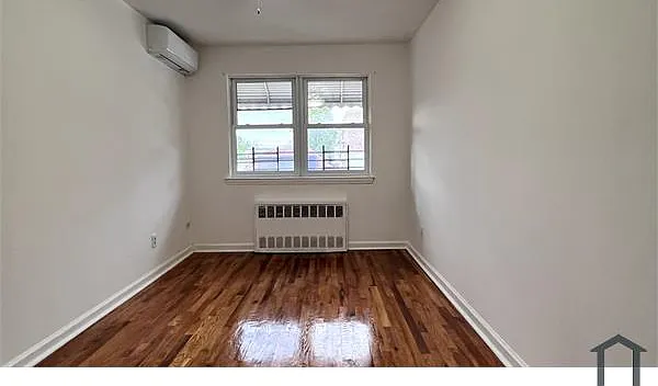 2033 Strang Ave #2 — Photo 29