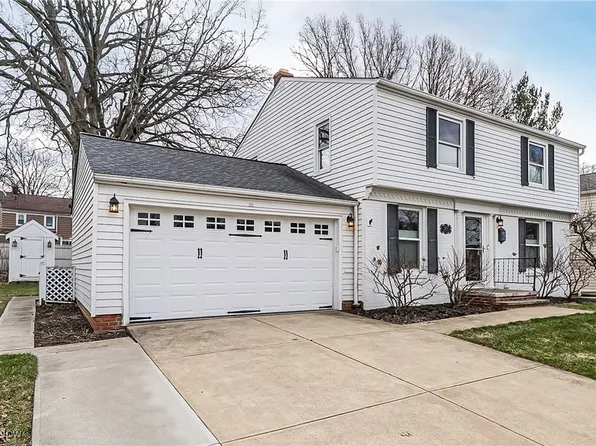 3473 Colletta Ln, Cleveland, OH 44111