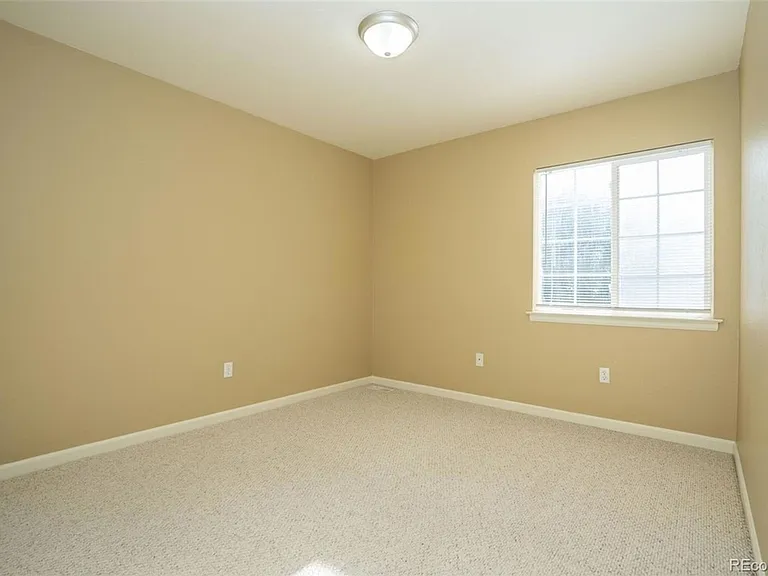 1917 Wildrose Dr — Photo 15