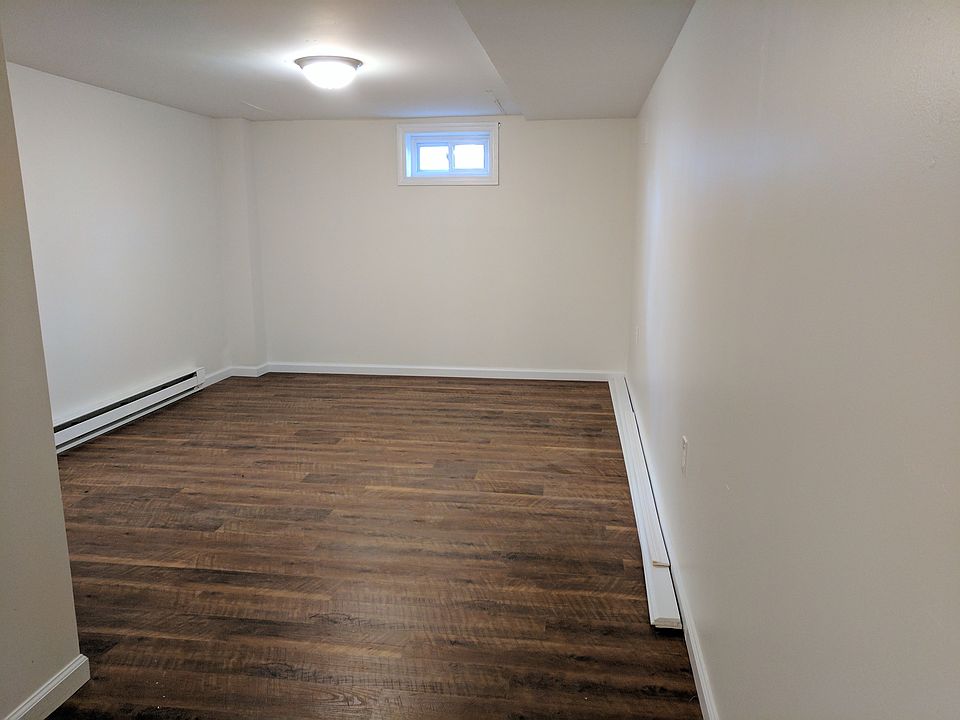 2nd image of 20 Woodbury Ave