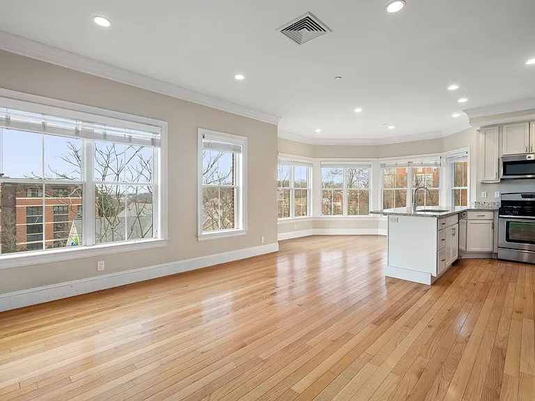 150 Chestnut Hill Ave — Photo 13