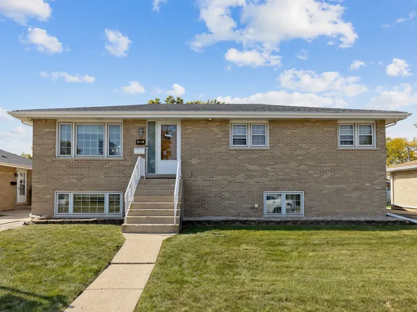 2696 Rusty Dr, Des Plaines, IL 60018