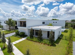 Weston Estates, Fort Lauderdale, FL 33326