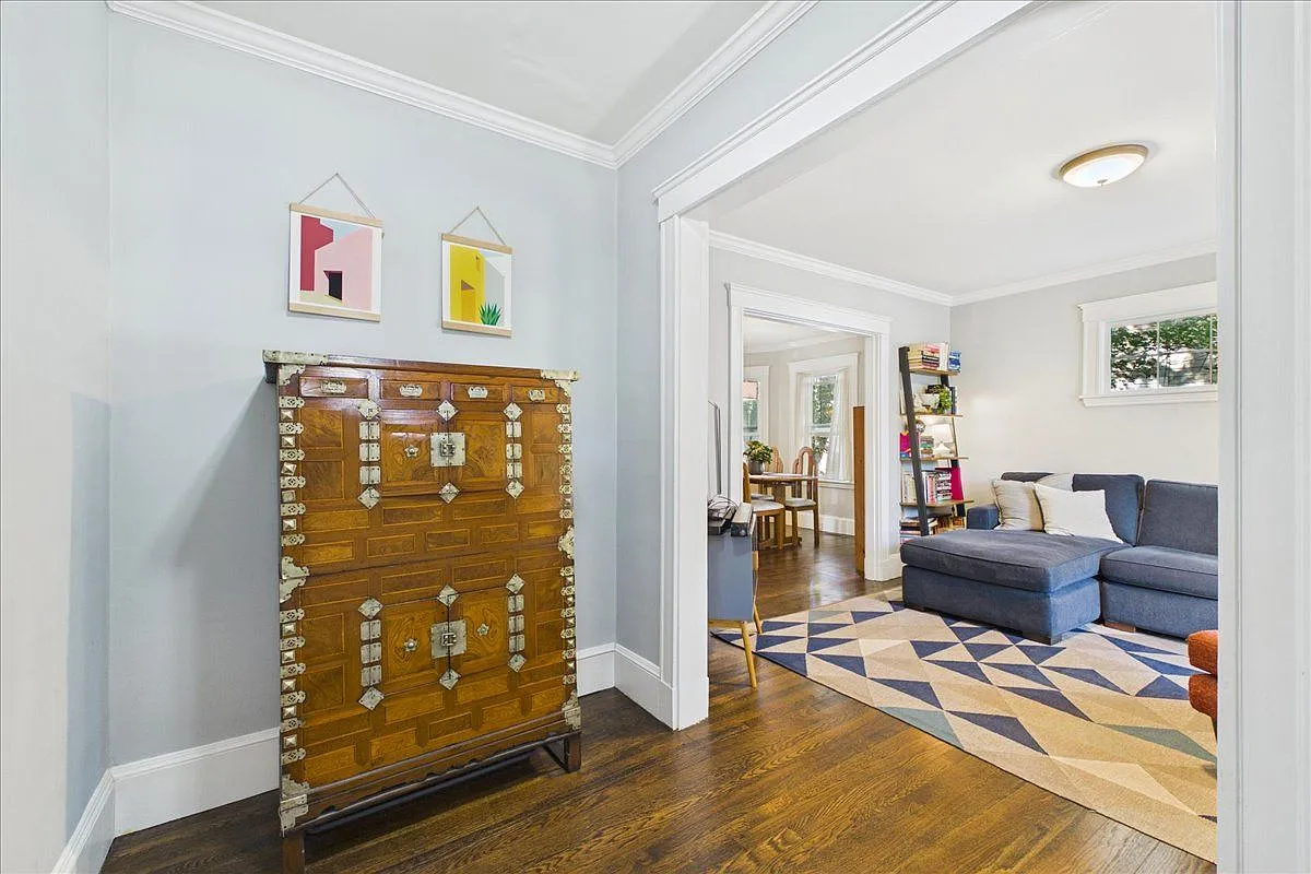 2 bed, 1.0 bath, 1132 sqft, $3,100 — Photo 2