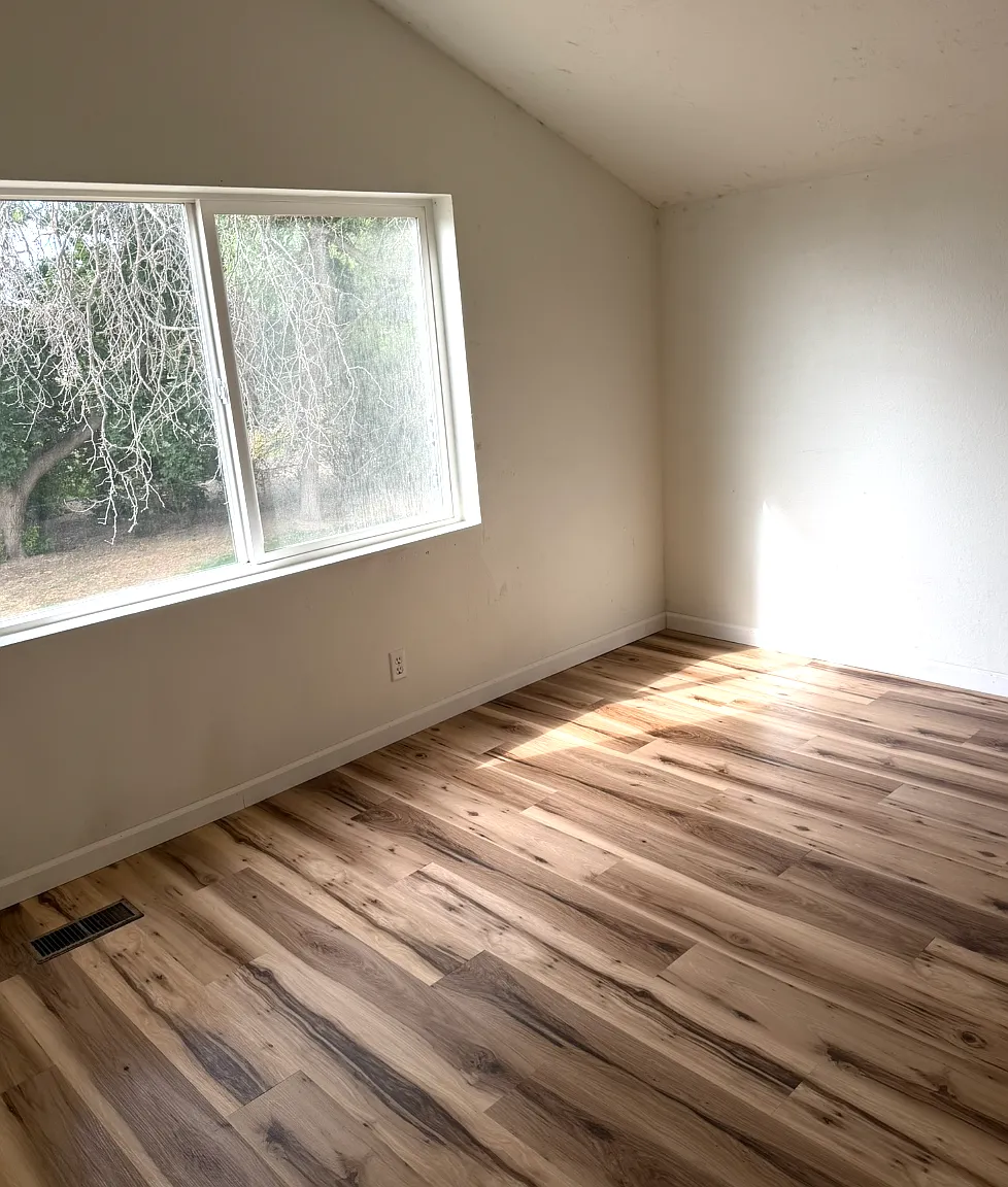 3 bed, 1.5 bath, 1122 sqft, $1,675 — Photo 3