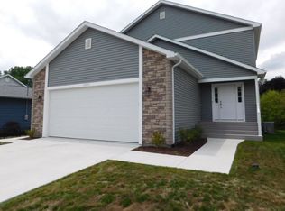 10491 N Moore St, Syracuse, IN