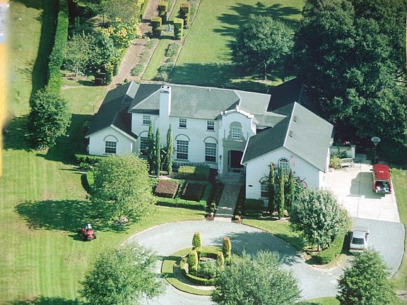 2nd image of 1739 Windermeredown Pl