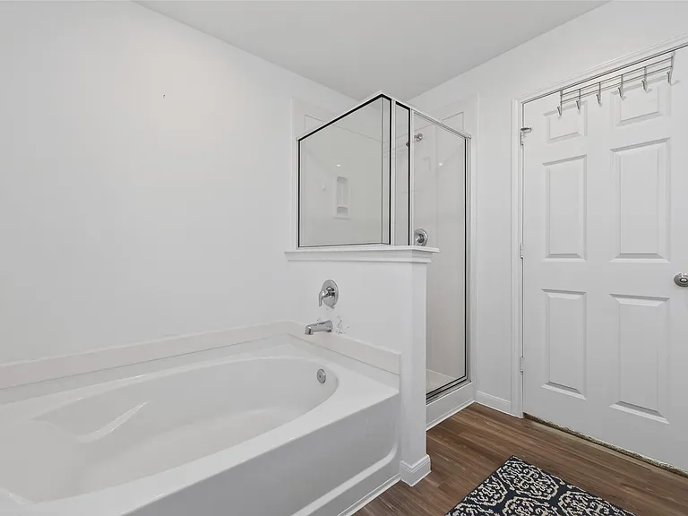 7326 Madison Commons Ln — Photo 32