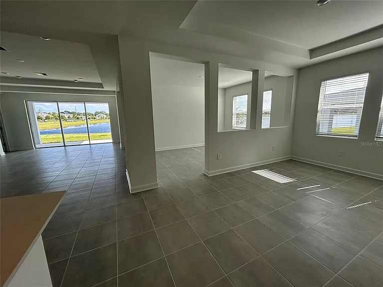 3008 Ella Way — Photo 11