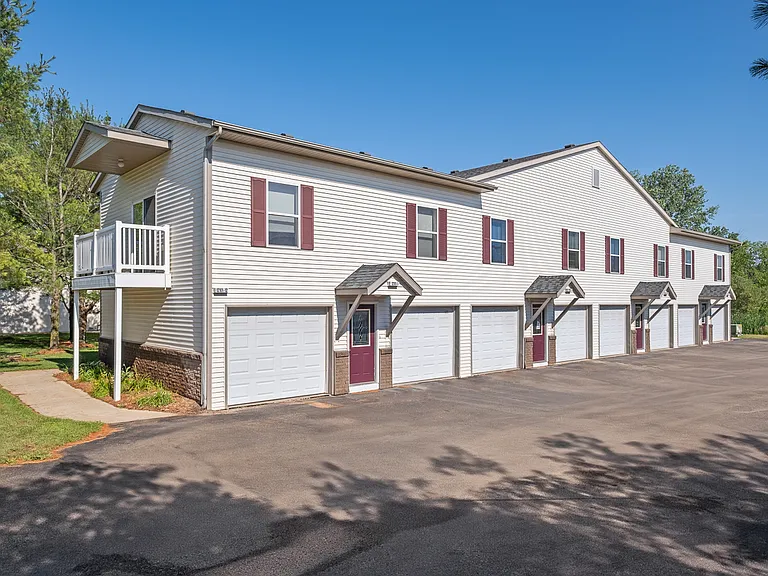 North Pointe Apartments — Photo 18