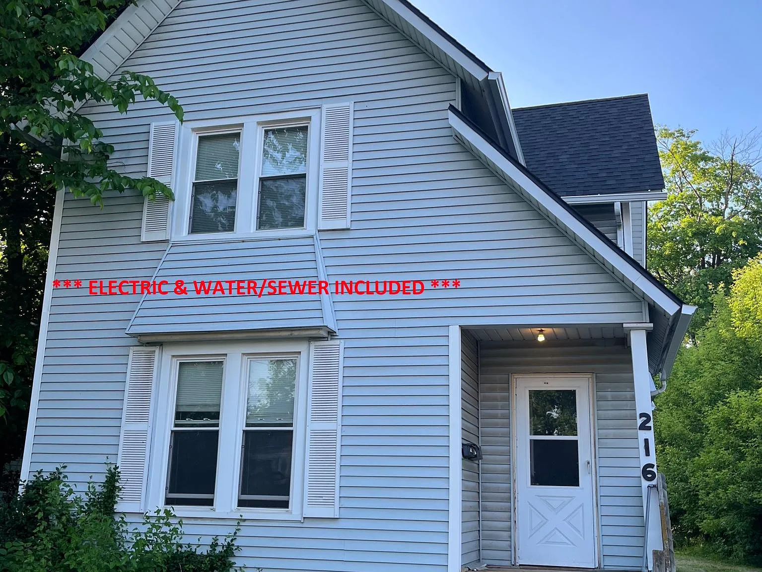 216 W Madison St — Photo 1