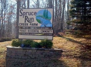 152 Spruce Run Dr, Dingmans Ferry, PA 18328