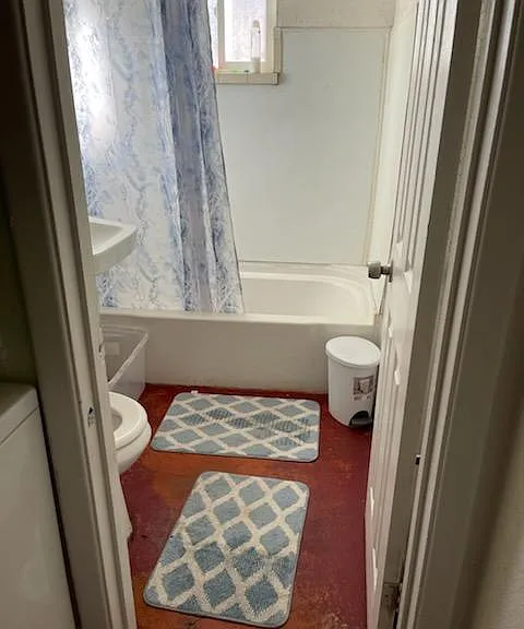 304 Charleston St NE — Photo 9