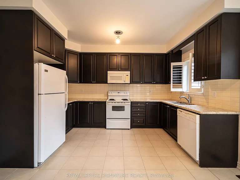 5570 Meadowcrest Ave — Photo 9