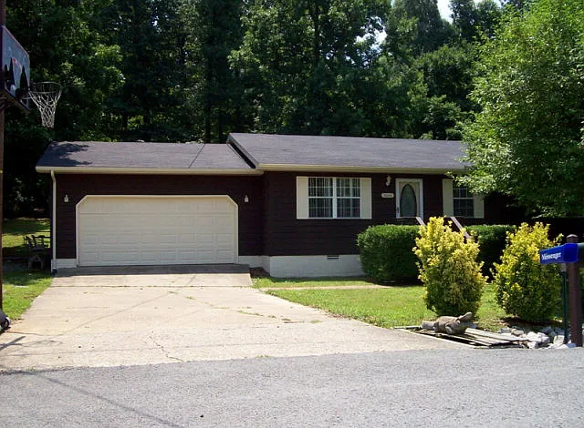 3036 Huckshold Dr photo 1