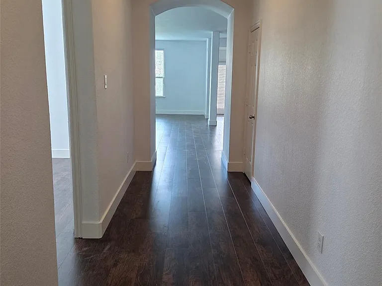 8206 Summer Lake Pass Ln — Photo 2