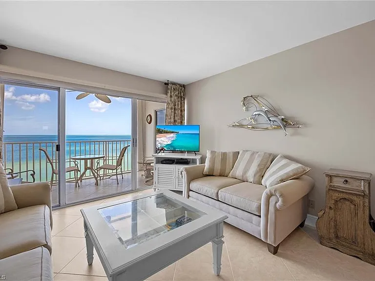 3443 Gulf Shore Blvd N #707 — Photo 6