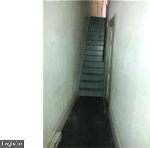 2nd image of 208 W Green St