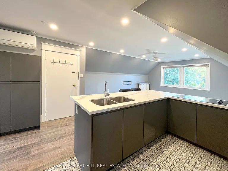 303 Lonsdale Rd #3 — Photo 6
