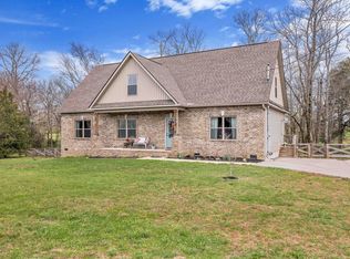 1514 Azalee Ln, Chapel Hill, TN 37034