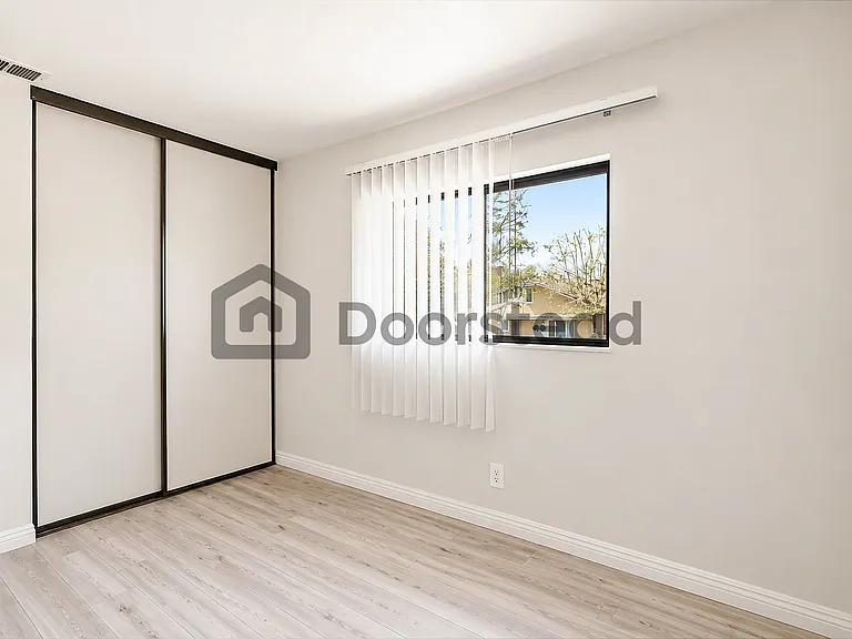 3104 Jaguar Way #B — Photo 18