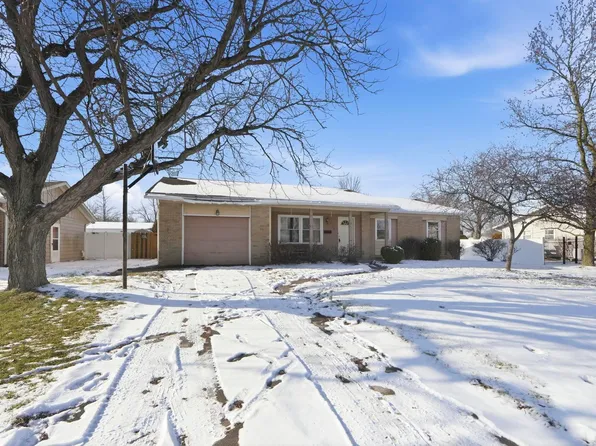 6033 Aragon Dr, Fort Wayne, IN 46818