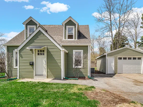 1303 Valparaiso St, Valparaiso, IN 46383