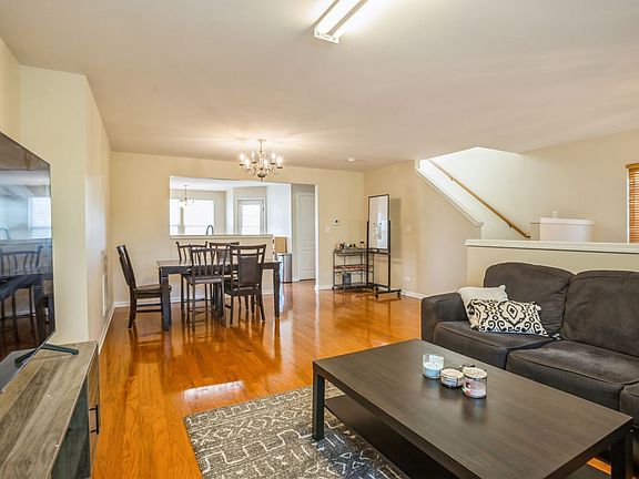 3rd image of 116 Blackhawk Ct N #7