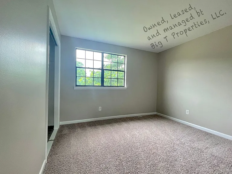 4 Regal Ct — Photo 11