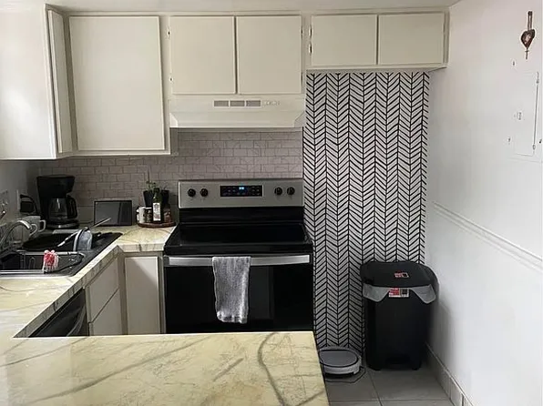 1323 83rd Ave N APT C, Saint Petersburg, FL 33702