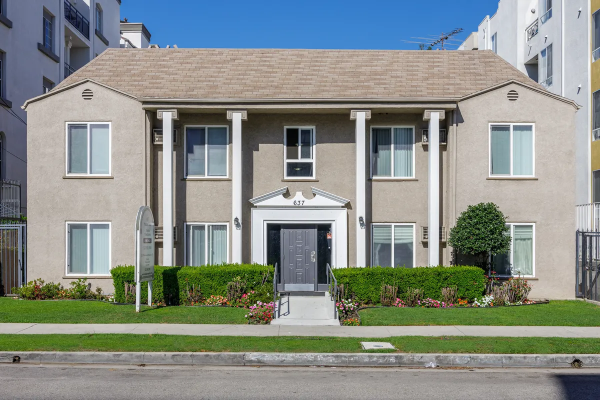 Primary Photo - Belcrest Apartments