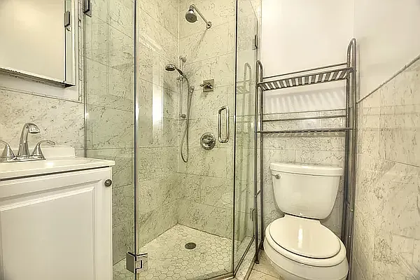 Rented by REAL New York | media 11