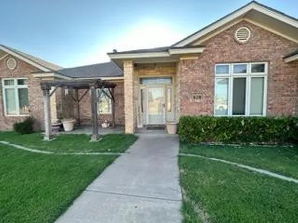 801 Birch St, Idalou, TX 79329