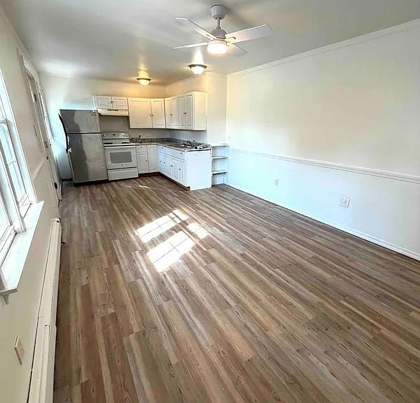 220 Broad St #A — Photo 3