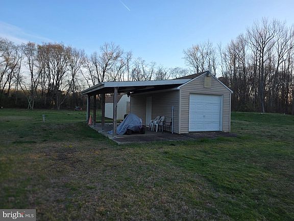 5th image of 1554 Flora Rd