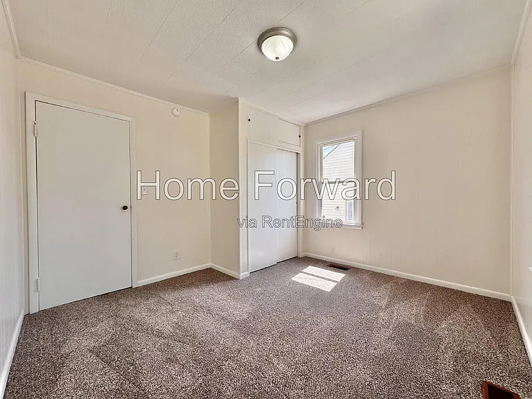107 N Robbins Ct — Photo 11