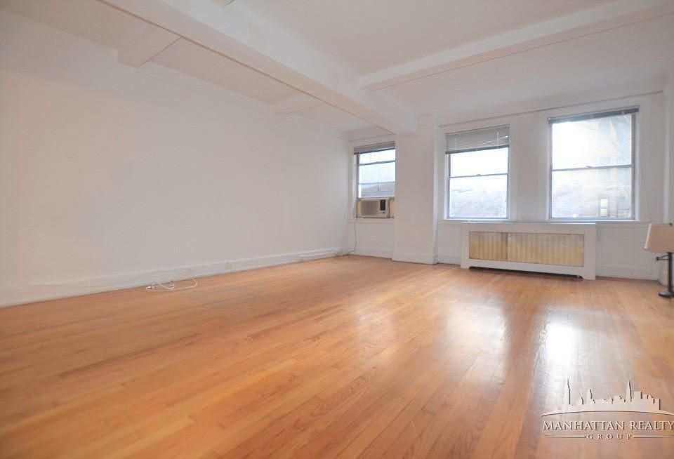 1st image of 150 E 39th St APT 601