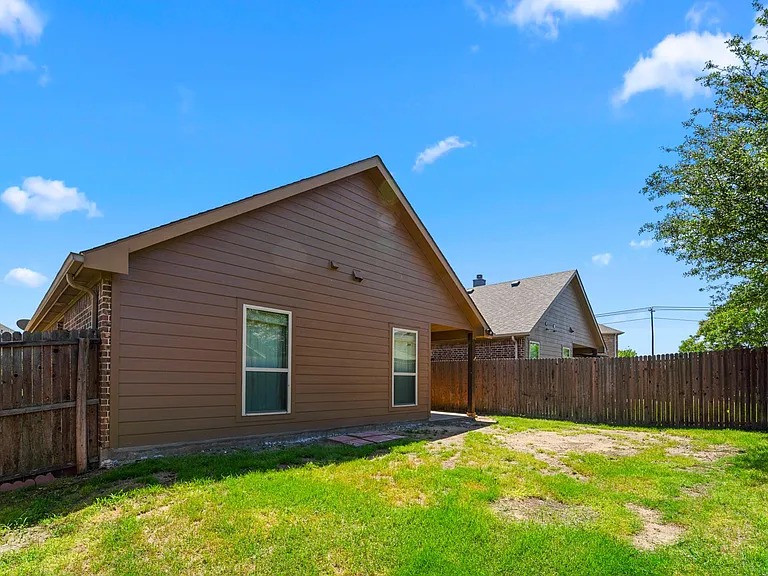 9928 Pronghorn Rd — Photo 17