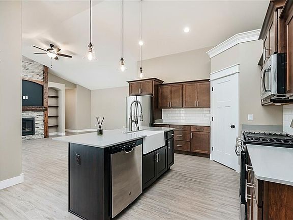 4th image of 5309 Amherst Dr