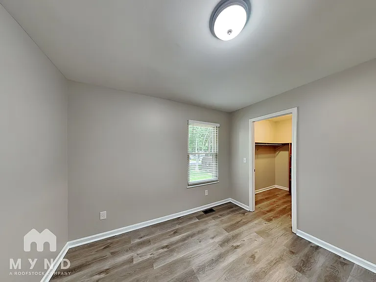 83 Woodrow Ave — Photo 16